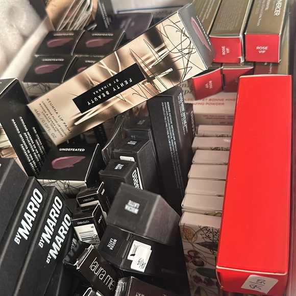 Makeup Mystery Box! - Picture 4 of 8